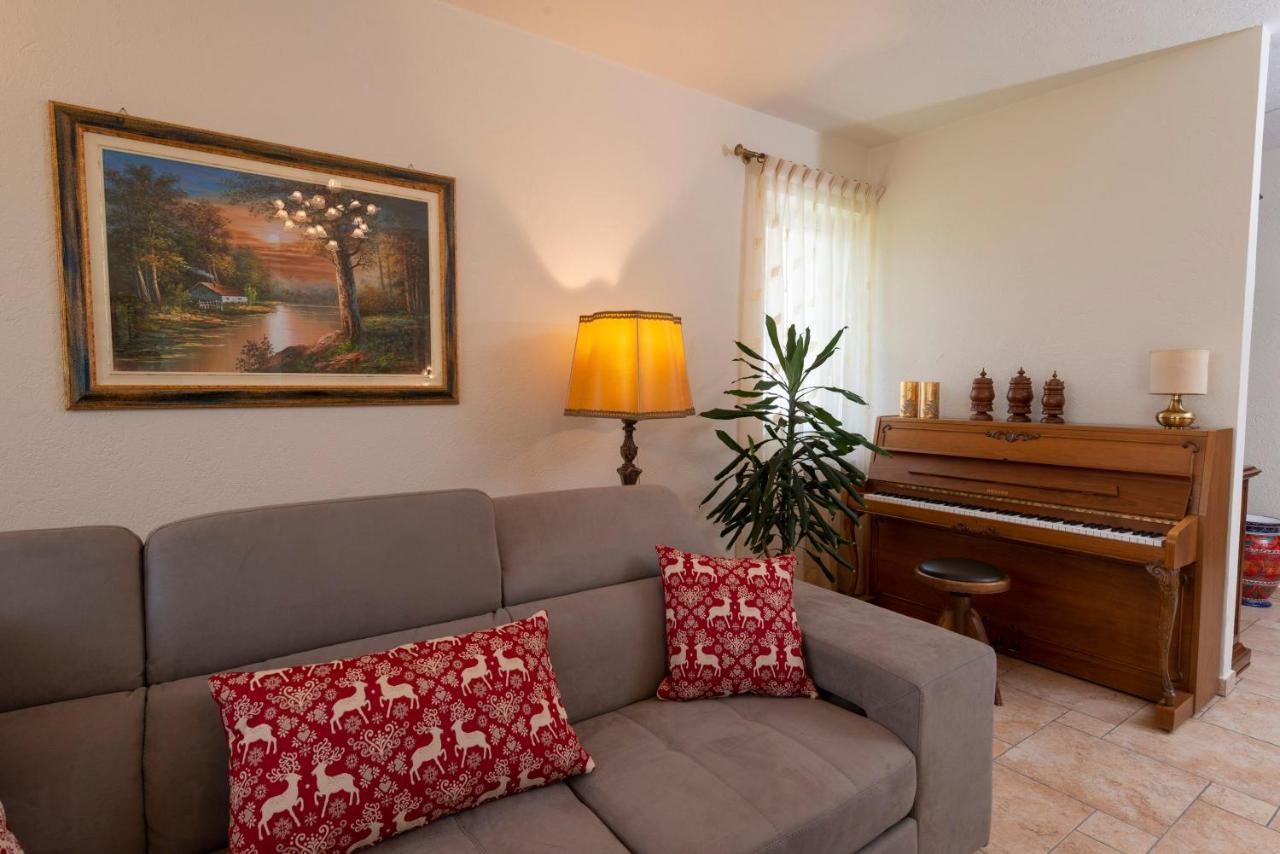 Villa Mara - Aosta - 200 Mq - Wifi - Jacuzzi - Parcheggio - Giardino Luaran gambar