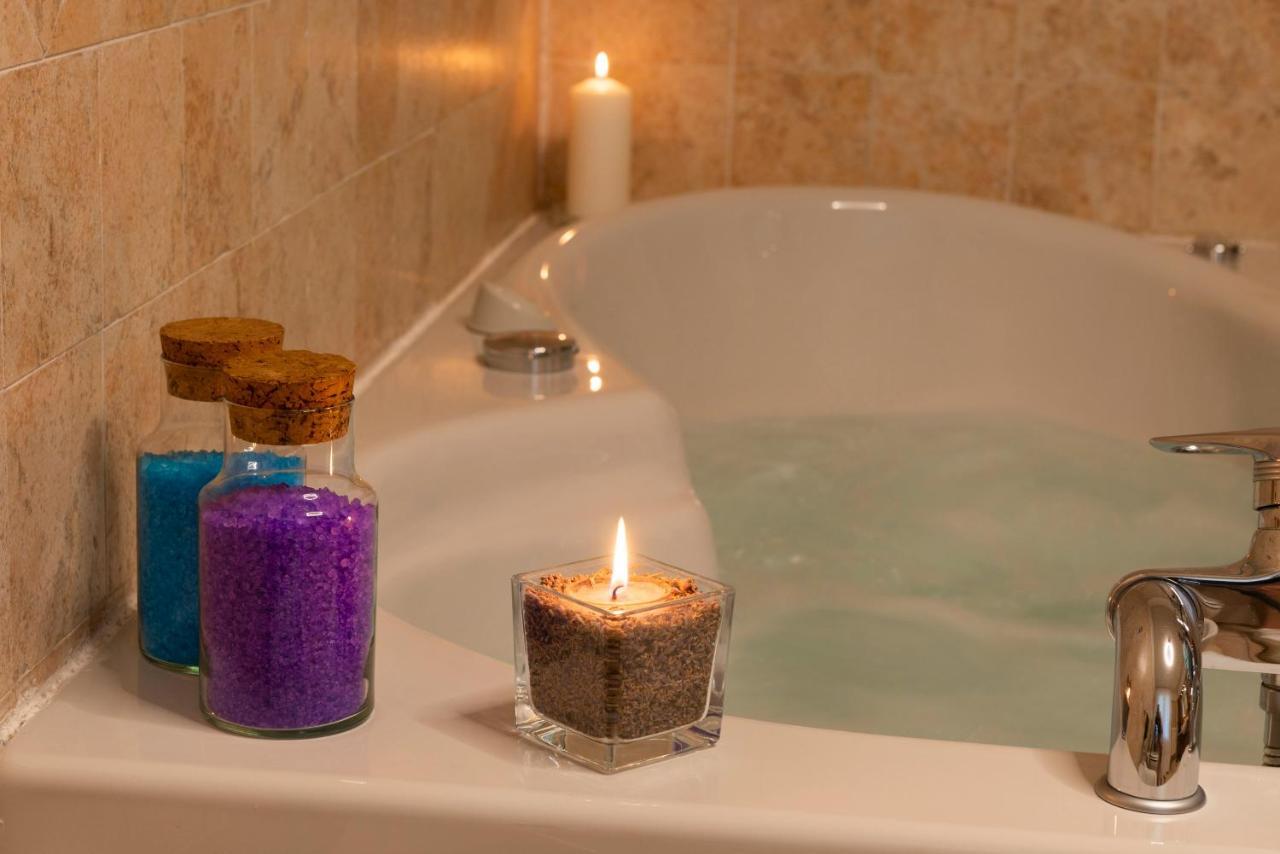 Villa Mara - Aosta - 200 Mq - Wifi - Jacuzzi - Parcheggio - Giardino Luaran gambar