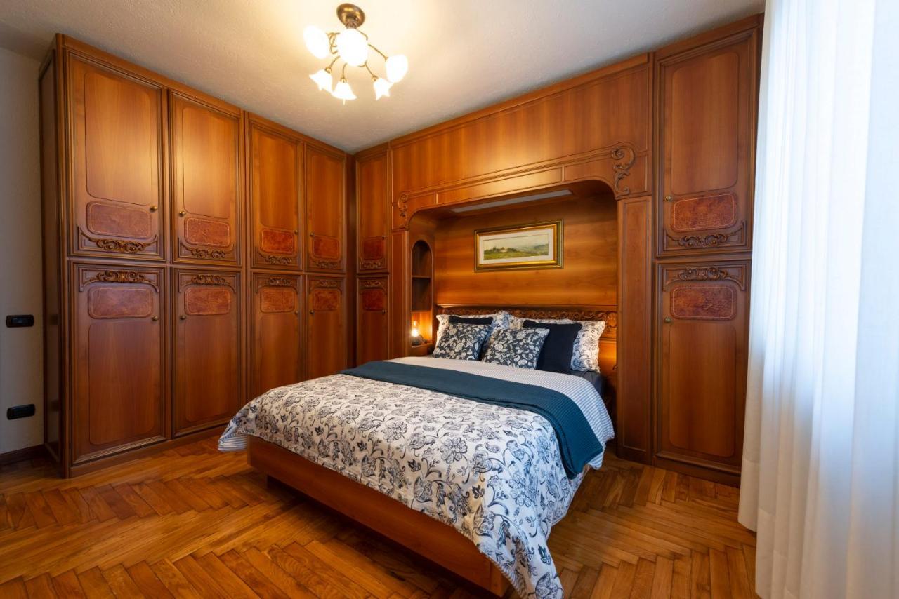 Villa Mara - Aosta - 200 Mq - Wifi - Jacuzzi - Parcheggio - Giardino Luaran gambar
