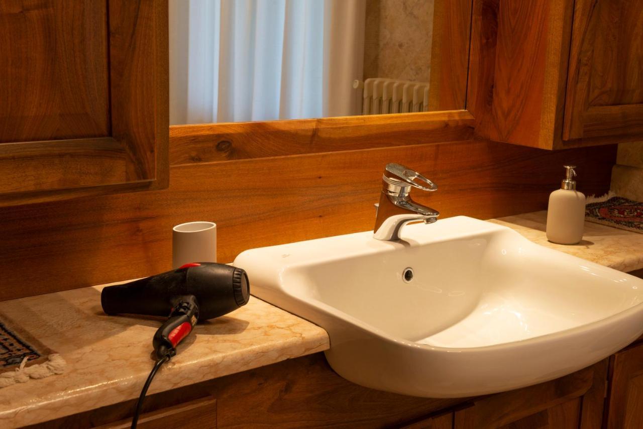 Villa Mara - Aosta - 200 Mq - Wifi - Jacuzzi - Parcheggio - Giardino Luaran gambar