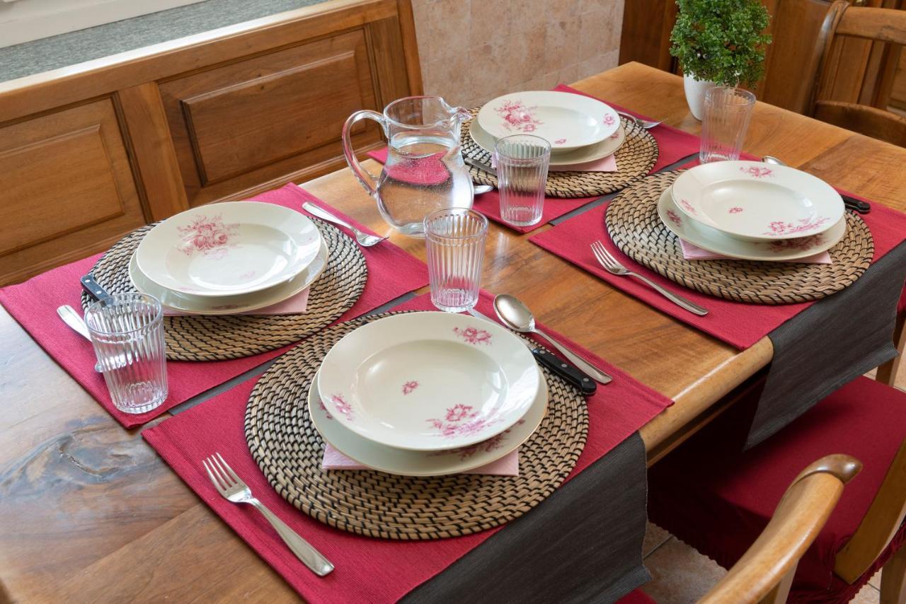Villa Mara - Aosta - 200 Mq - Wifi - Jacuzzi - Parcheggio - Giardino Luaran gambar