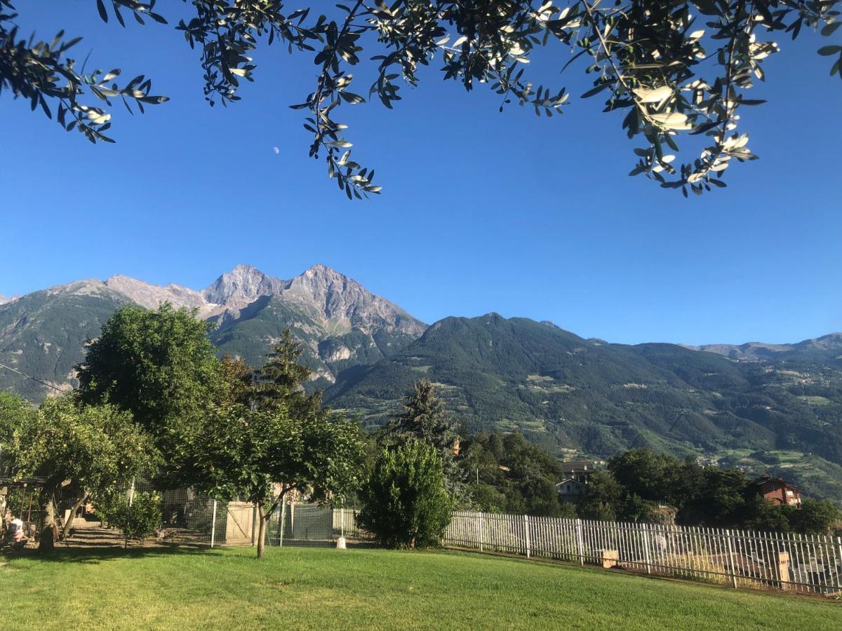 Villa Mara - Aosta - 200 Mq - Wifi - Jacuzzi - Parcheggio - Giardino Luaran gambar