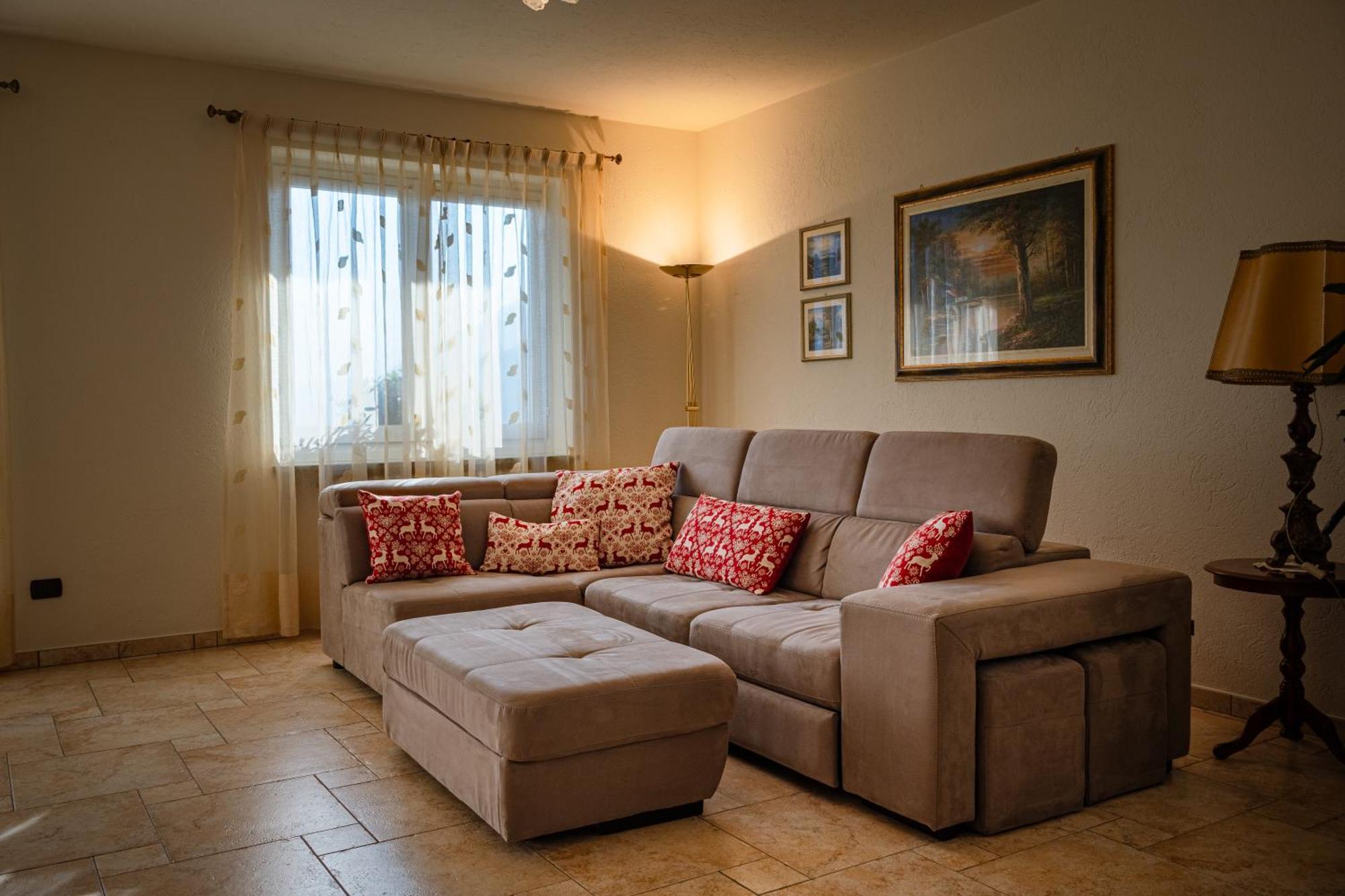Villa Mara - Aosta - 200 Mq - Wifi - Jacuzzi - Parcheggio - Giardino Luaran gambar