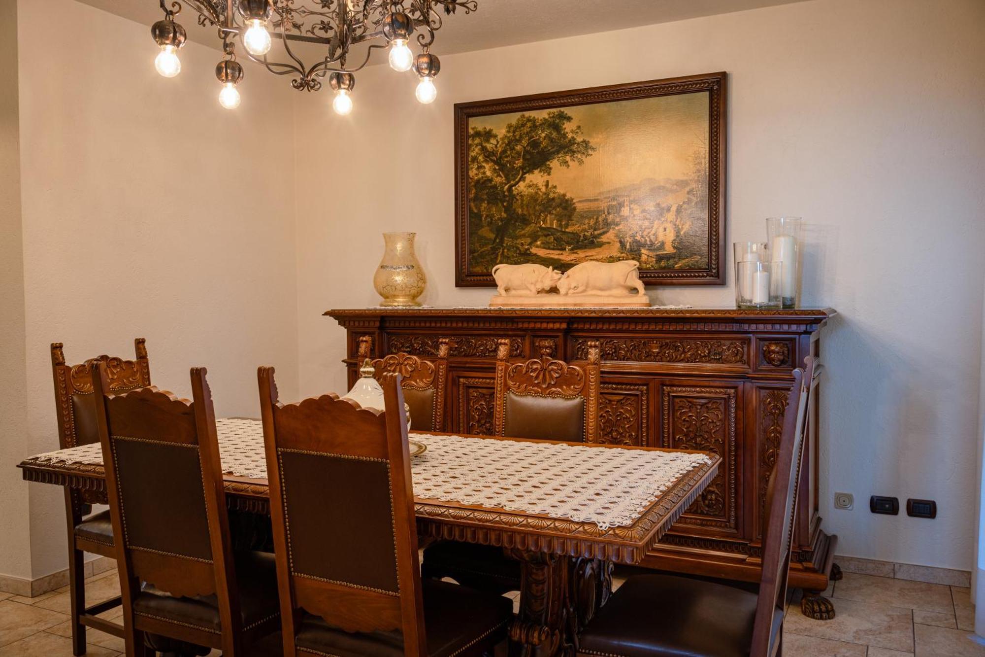 Villa Mara - Aosta - 200 Mq - Wifi - Jacuzzi - Parcheggio - Giardino Luaran gambar